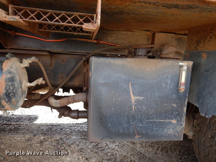 image for item JK9480 1996 Mack RD690S  dump truck