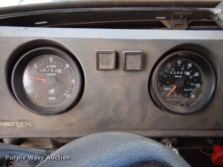 image for item JK9480 1996 Mack RD690S  dump truck