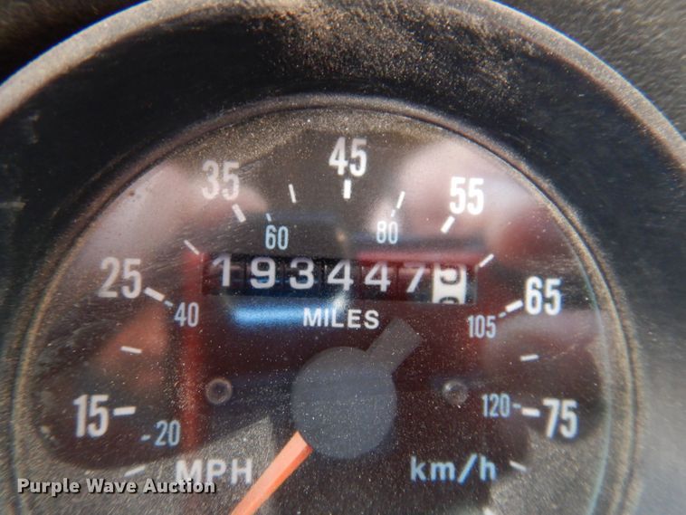 image for item JK9480 1996 Mack RD690S  dump truck