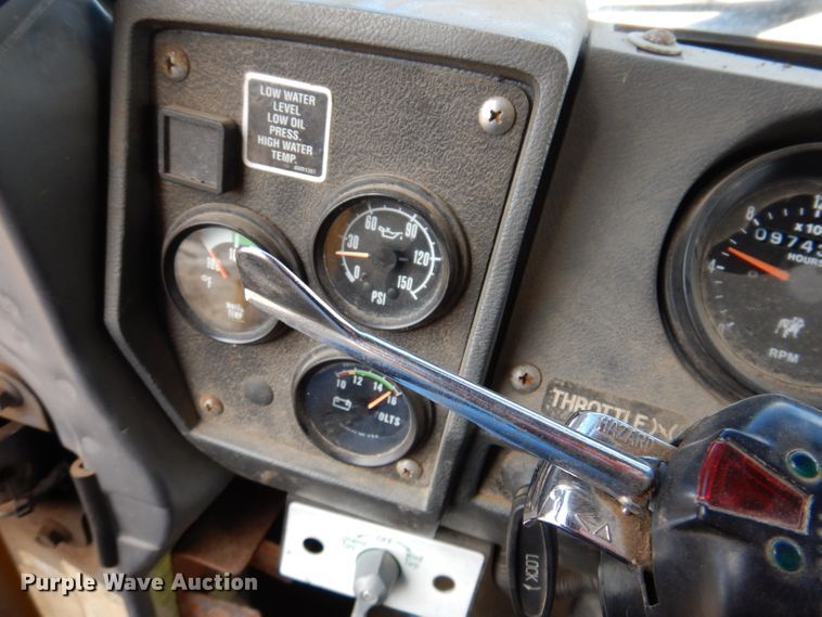 image for item JK9480 1996 Mack RD690S  dump truck