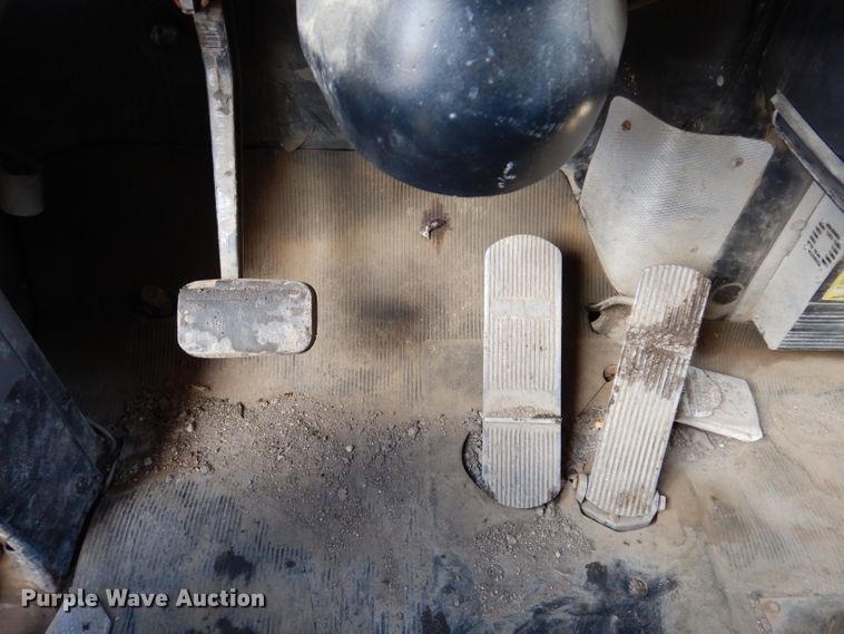 image for item JK9480 1996 Mack RD690S  dump truck