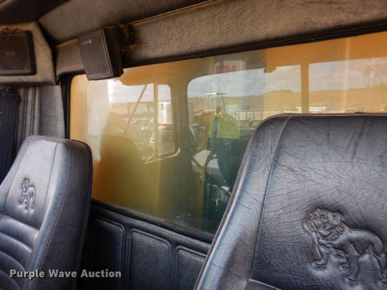 image for item JK9480 1996 Mack RD690S  dump truck