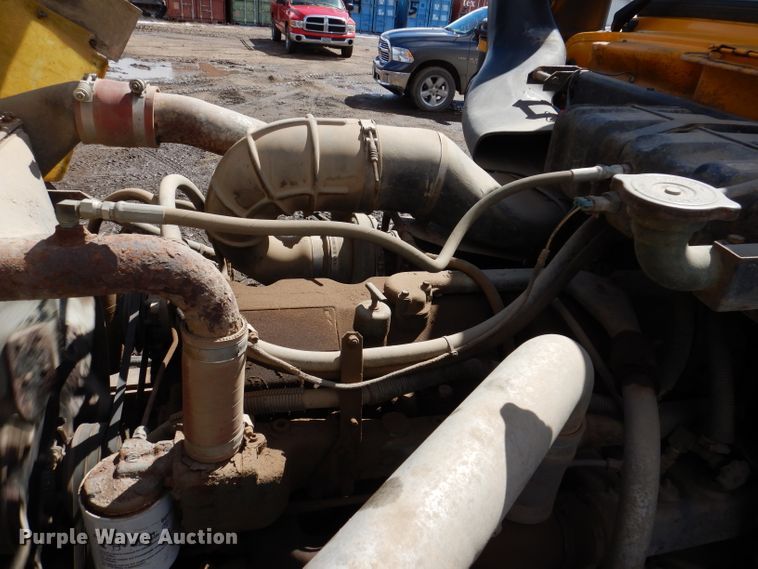 image for item JK9480 1996 Mack RD690S  dump truck