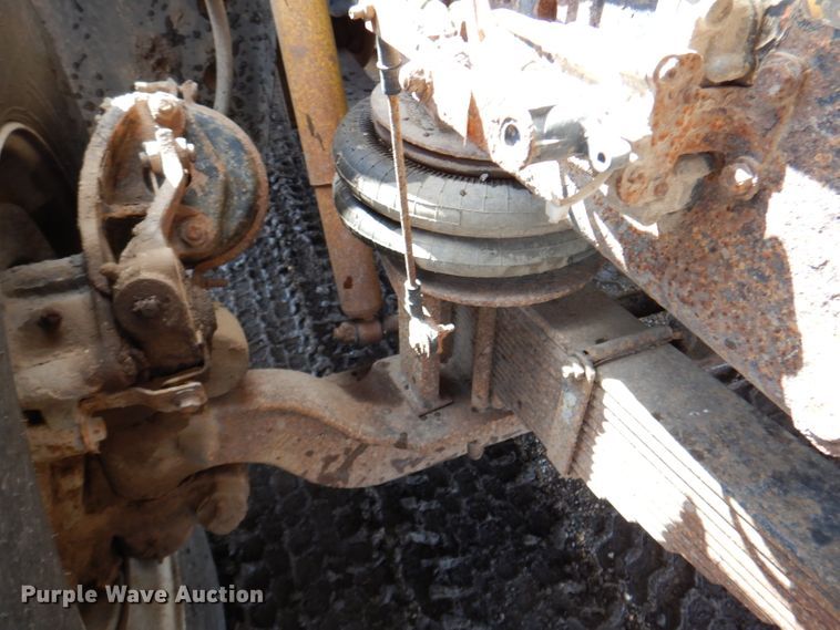 image for item JK9480 1996 Mack RD690S  dump truck