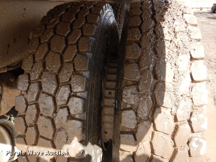 image for item JK9480 1996 Mack RD690S  dump truck