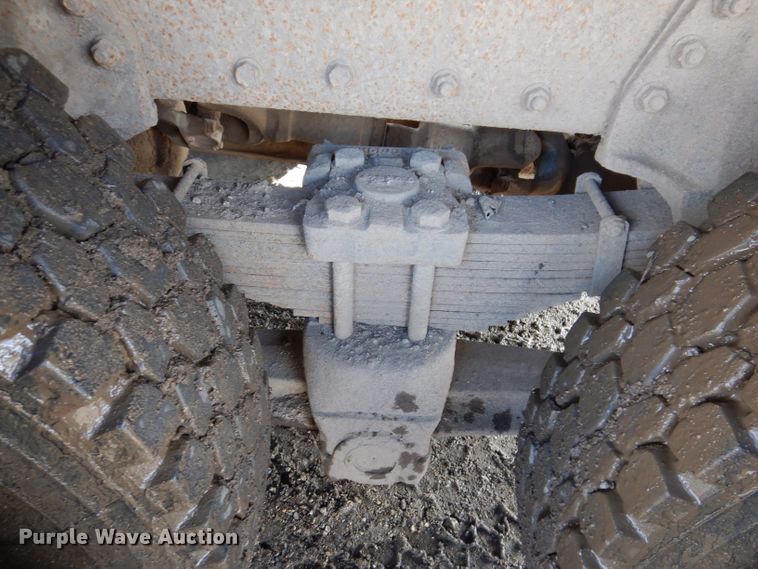 image for item JK9480 1996 Mack RD690S  dump truck