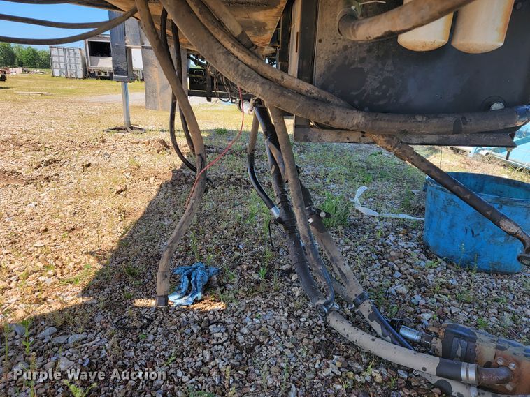 image for item JL9445 National 1200  crane