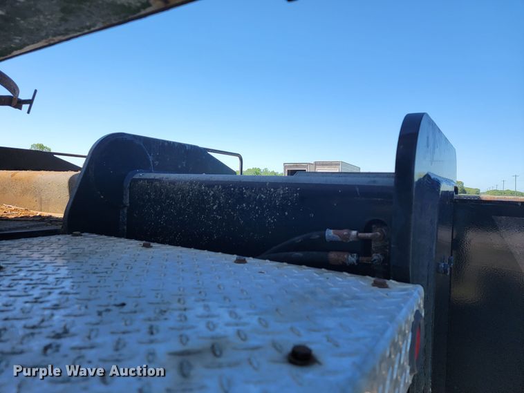 image for item JL9445 National 1200  crane