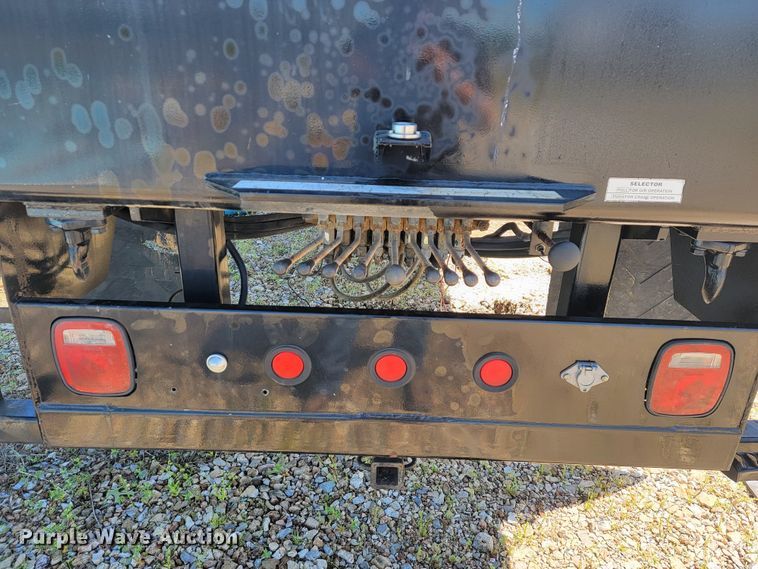 image for item JL9445 National 1200  crane