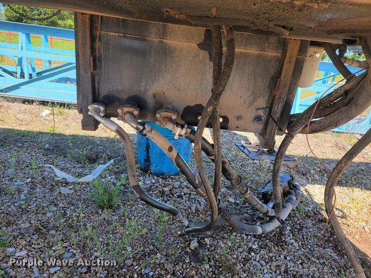 image for item JL9445 National 1200  crane