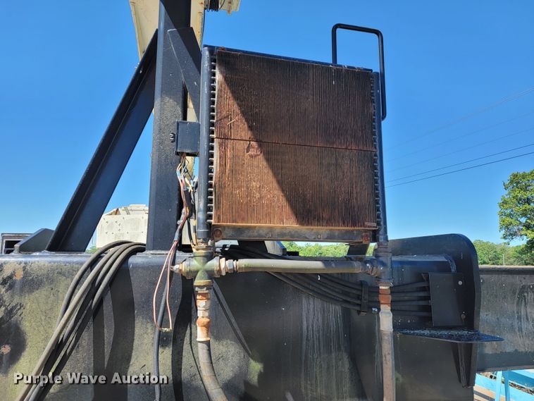 image for item JL9445 National 1200  crane