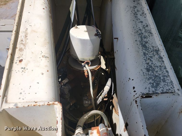 image for item JL9445 National 1200  crane