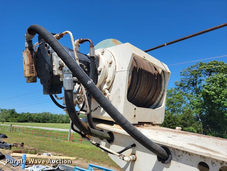 image for item JL9445 National 1200  crane