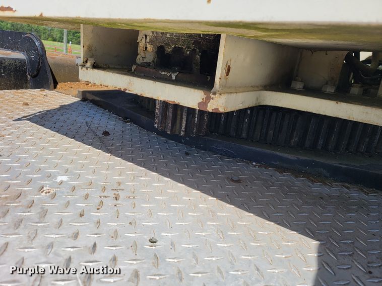 image for item JL9445 National 1200  crane