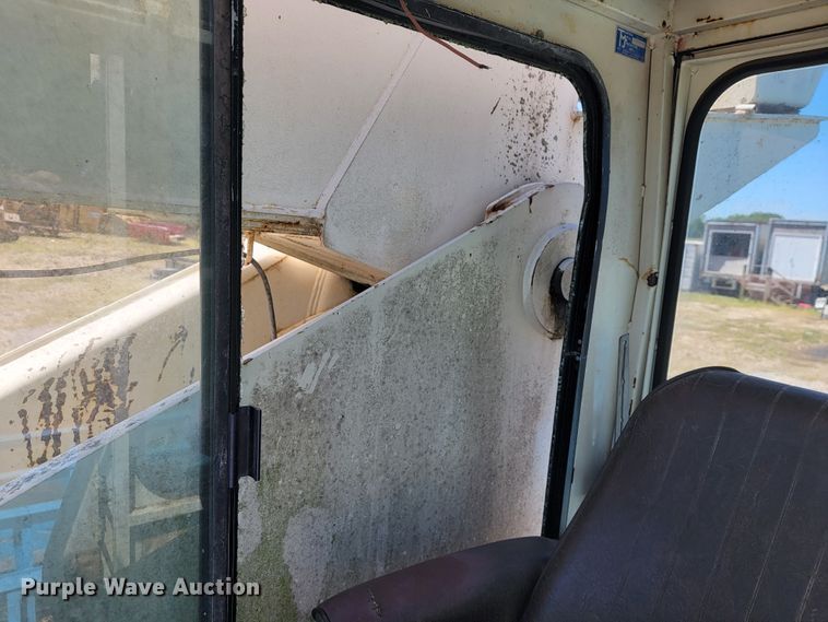 image for item JL9445 National 1200  crane