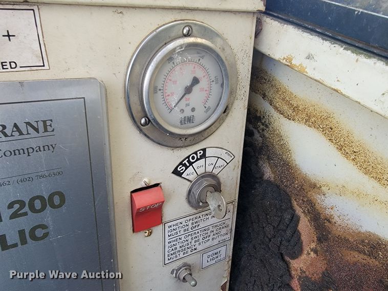 image for item JL9445 National 1200  crane