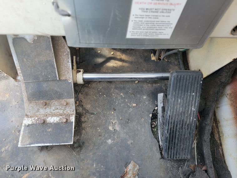 image for item JL9445 National 1200  crane