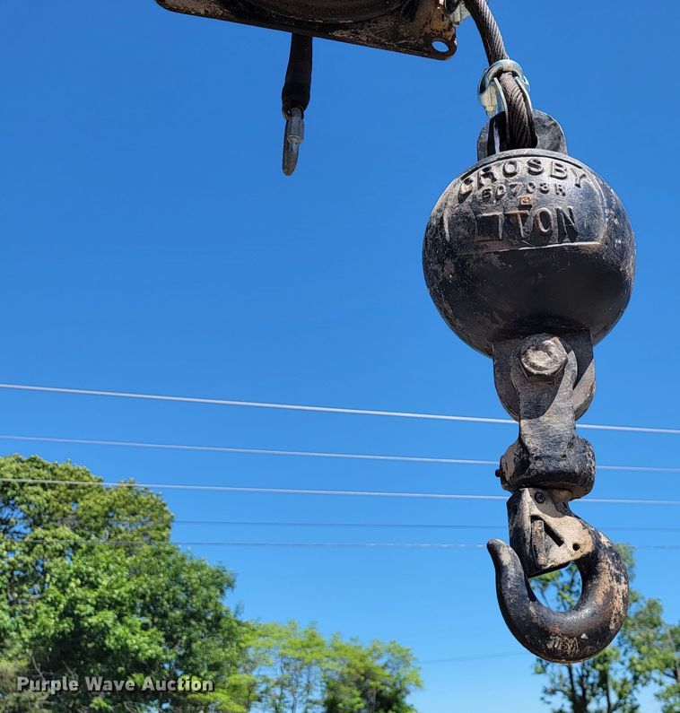 image for item JL9445 National 1200  crane