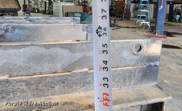 image for item JL9445 National 1200  crane