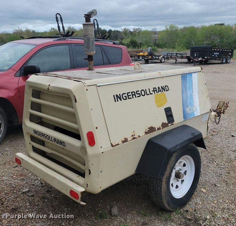 image for item JL9501 1993 Ingersoll Rand P100WF  air compressor