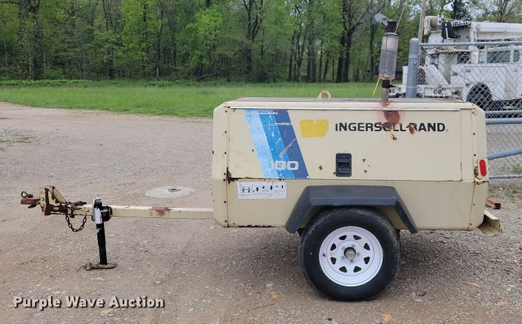 image for item JL9501 1993 Ingersoll Rand P100WF  air compressor