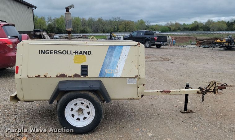 image for item JL9501 1993 Ingersoll Rand P100WF  air compressor