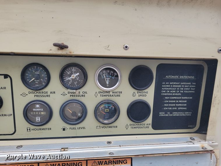 image for item JL9501 1993 Ingersoll Rand P100WF  air compressor