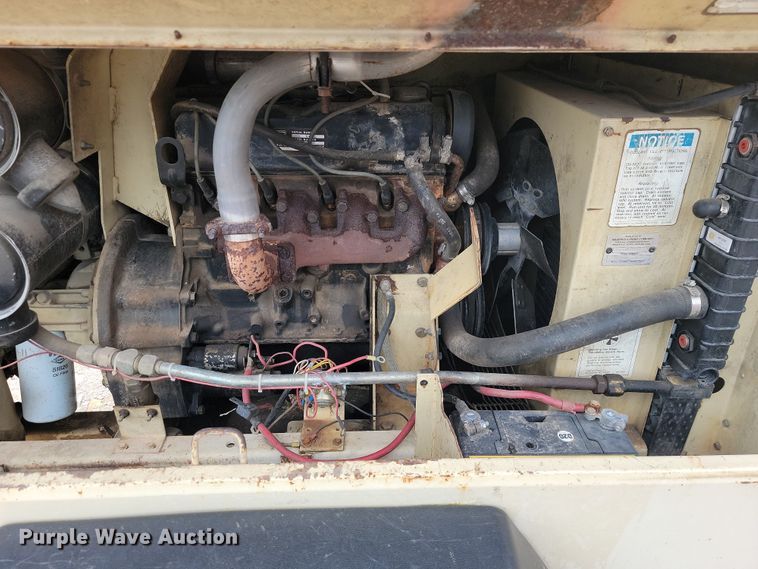 image for item JL9501 1993 Ingersoll Rand P100WF  air compressor