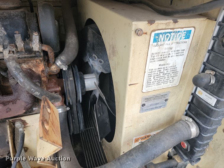 image for item JL9501 1993 Ingersoll Rand P100WF  air compressor