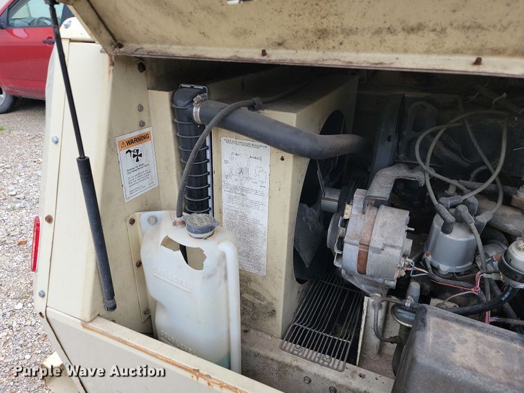 image for item JL9501 1993 Ingersoll Rand P100WF  air compressor