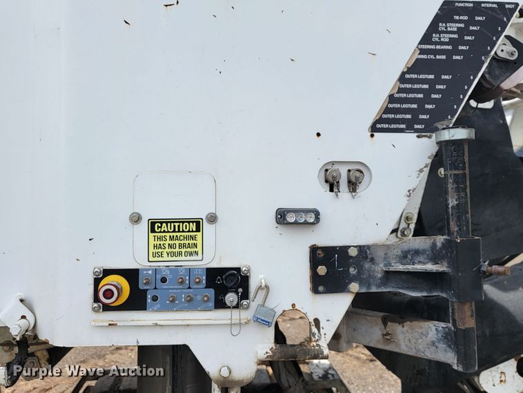 image for item JL9582 2013 Roadtec RX600E  milling machine