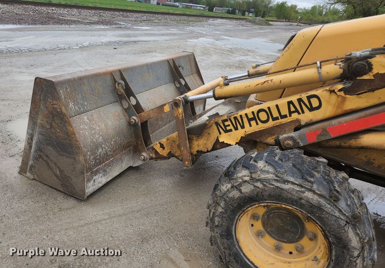 image for item JM9073 1996 New Holland 555E  backhoe