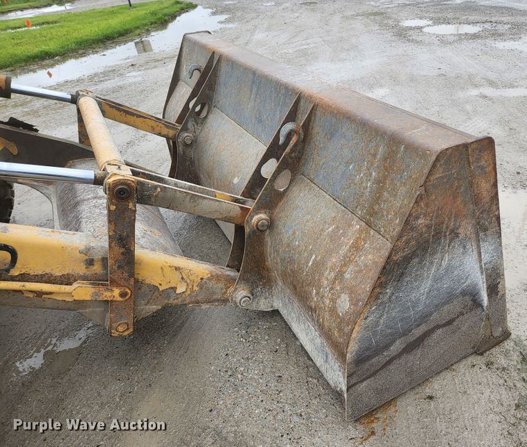 image for item JM9073 1996 New Holland 555E  backhoe