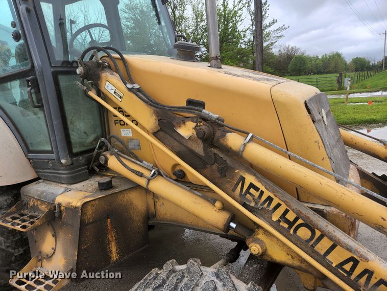 image for item JM9073 1996 New Holland 555E  backhoe