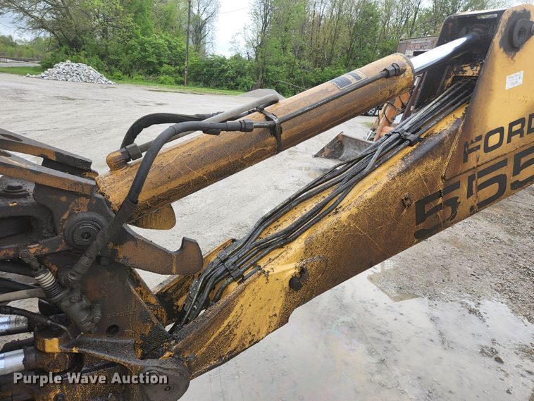 image for item JM9073 1996 New Holland 555E  backhoe