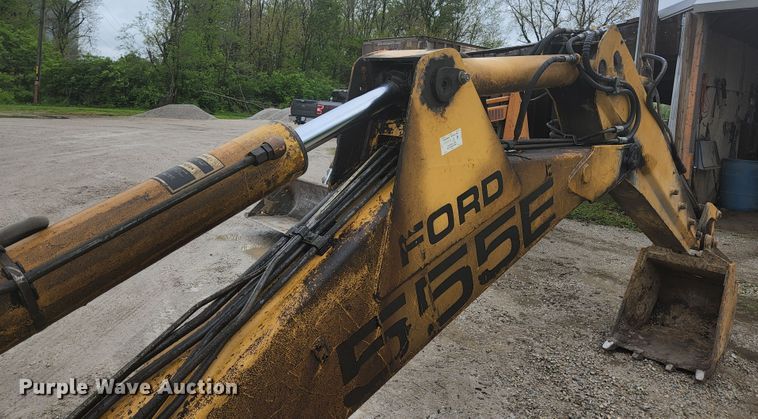 image for item JM9073 1996 New Holland 555E  backhoe