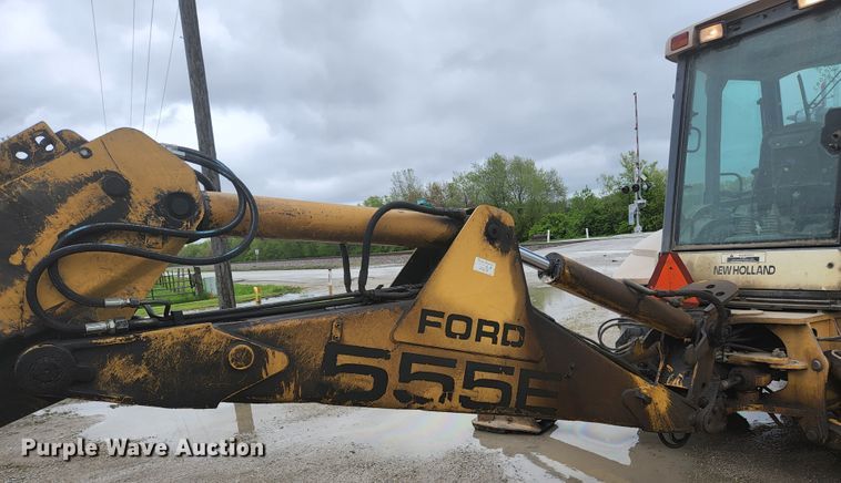 image for item JM9073 1996 New Holland 555E  backhoe