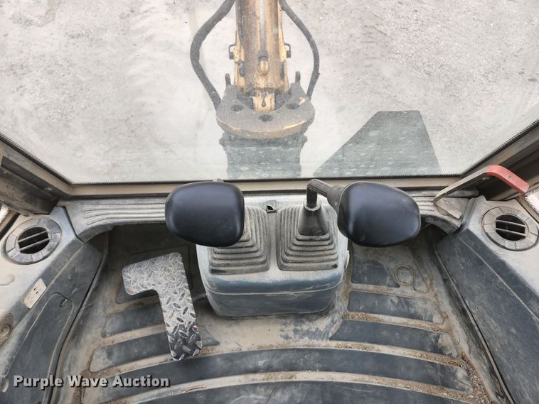 image for item JM9073 1996 New Holland 555E  backhoe