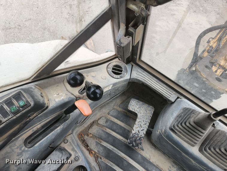 image for item JM9073 1996 New Holland 555E  backhoe