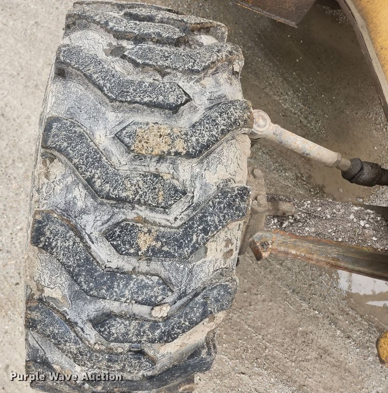 image for item JM9073 1996 New Holland 555E  backhoe