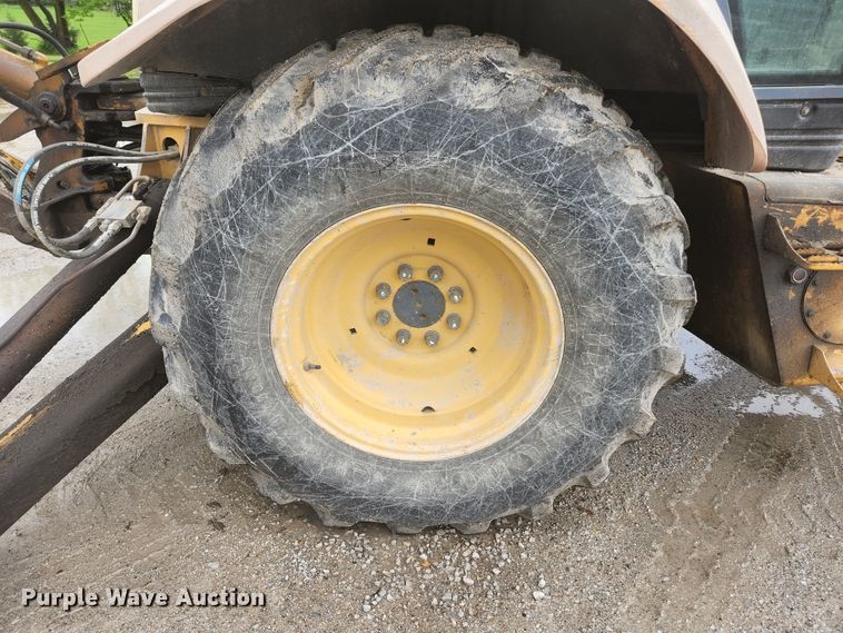 image for item JM9073 1996 New Holland 555E  backhoe