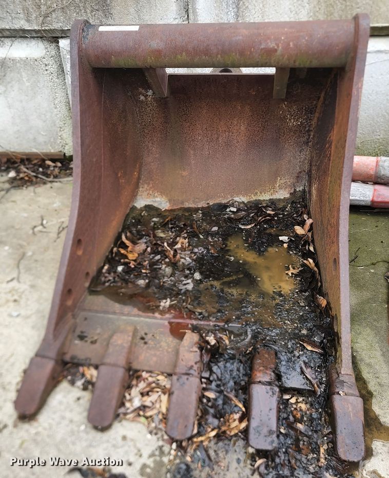 image for item JM9105 Woods 4035042  excavator bucket