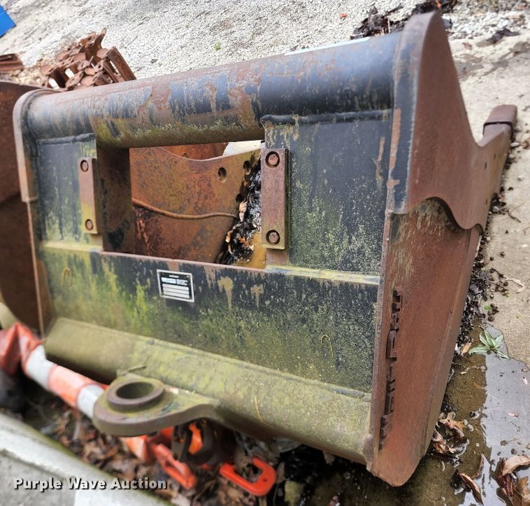 image for item JM9105 Woods 4035042  excavator bucket