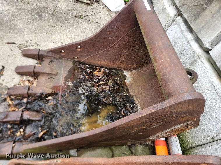image for item JM9105 Woods 4035042  excavator bucket