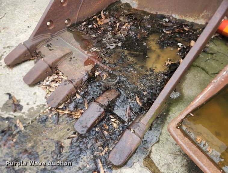 image for item JM9105 Woods 4035042  excavator bucket