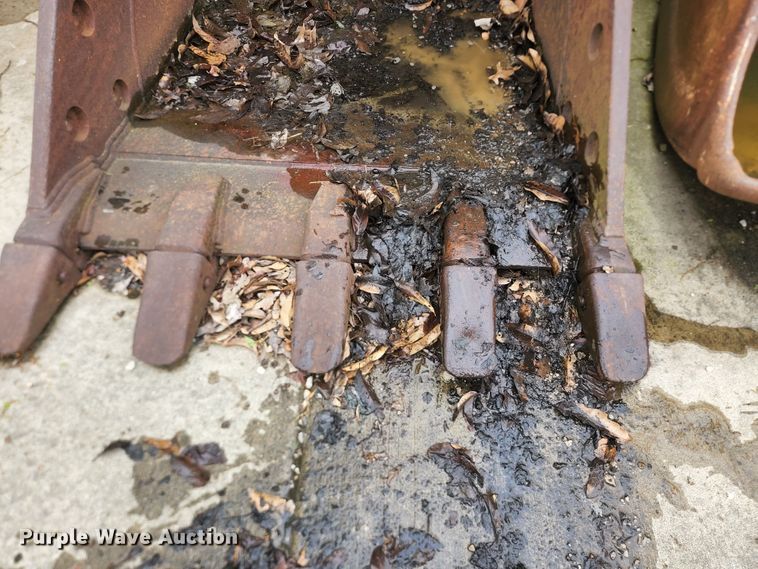 image for item JM9105 Woods 4035042  excavator bucket