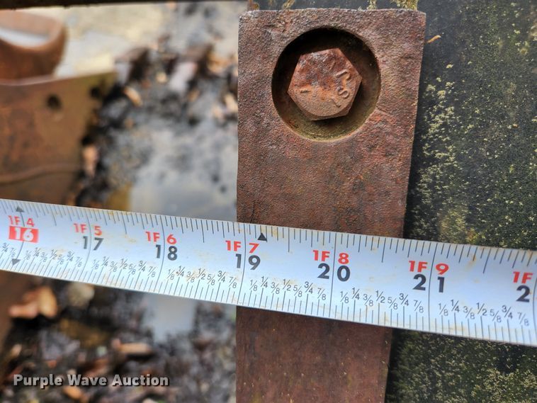 image for item JM9105 Woods 4035042  excavator bucket