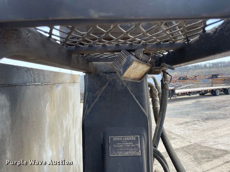 image for item JR9833 2006 Mack CV713  crane truck