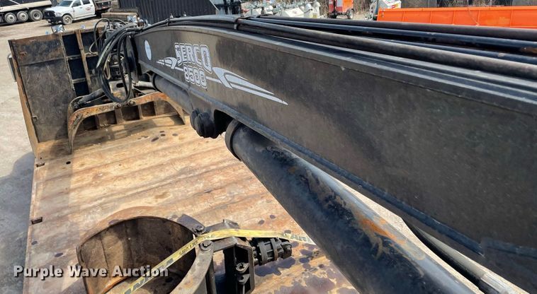 image for item JR9833 2006 Mack CV713  crane truck