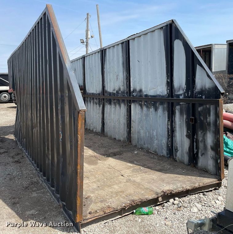 image for item JR9833 2006 Mack CV713  crane truck